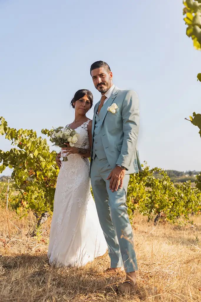 Photographie mariage Corse du Sud — Couple dans les vignes